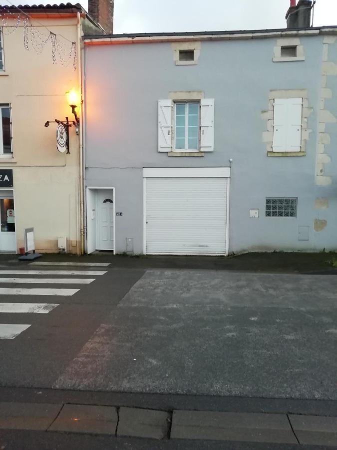 Joli Appartement, 1 Chambre, Au Coeur De Mouilleron St Germain Eksteriør bilde